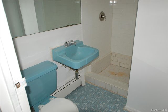 80-36 138th Street, Briarwood, NY 11435