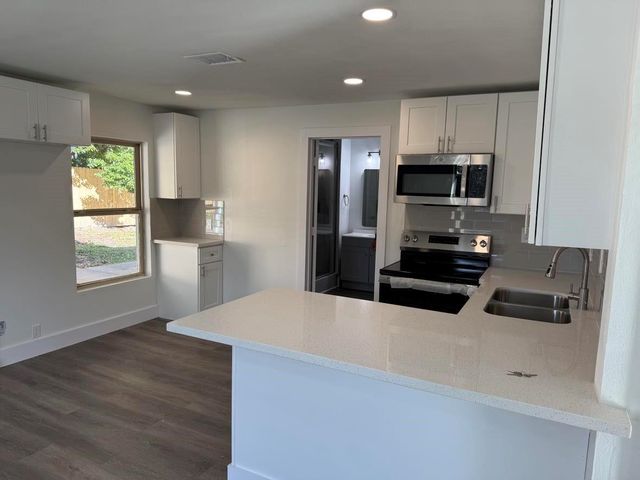 7909 Goode Street, Houston, TX 77012