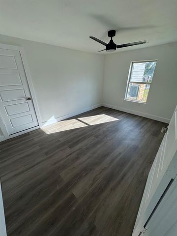 7909 Goode Street, Houston, TX 77012