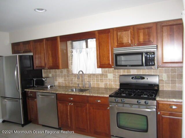 101 Cotswold Circle, Ocean Twp, NJ 07712