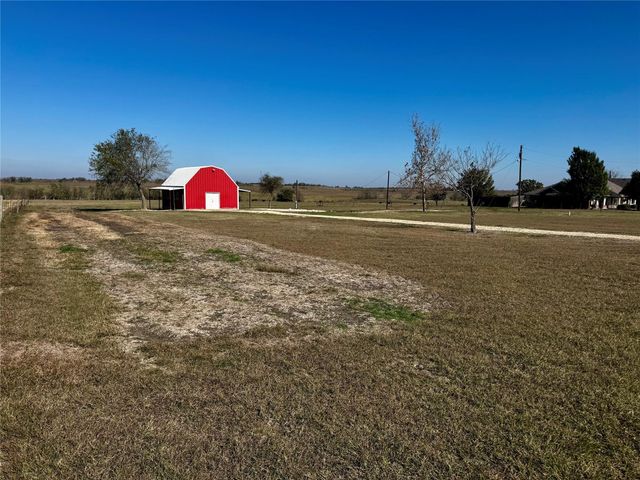 601 County Road 497, Taylor, TX 76574