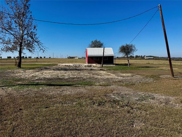 601 County Road 497, Taylor, TX 76574