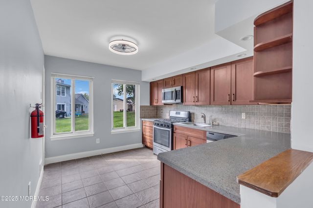 23 Arlene Court, 4103, Brick, NJ 08723