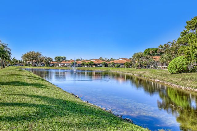 13841 Royal Palm Court A, Delray Beach, FL 33484