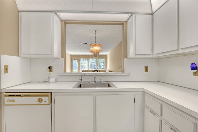 13841 Royal Palm Court A, Delray Beach, FL 33484