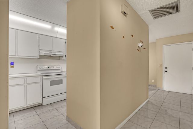 13841 Royal Palm Court A, Delray Beach, FL 33484