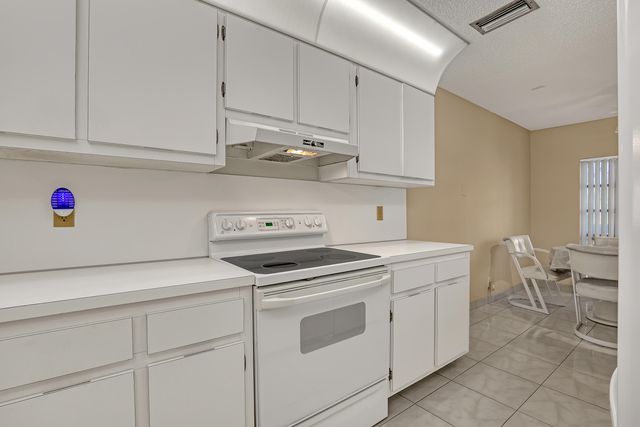 13841 Royal Palm Court A, Delray Beach, FL 33484