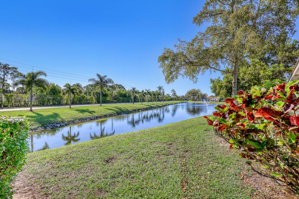 13841 Royal Palm Court A, Delray Beach, FL 33484