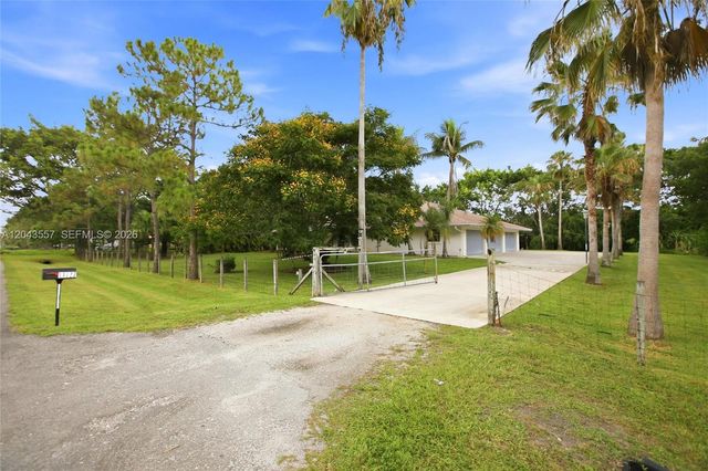 14727 N 94th St N, West Palm Beach, FL 33412