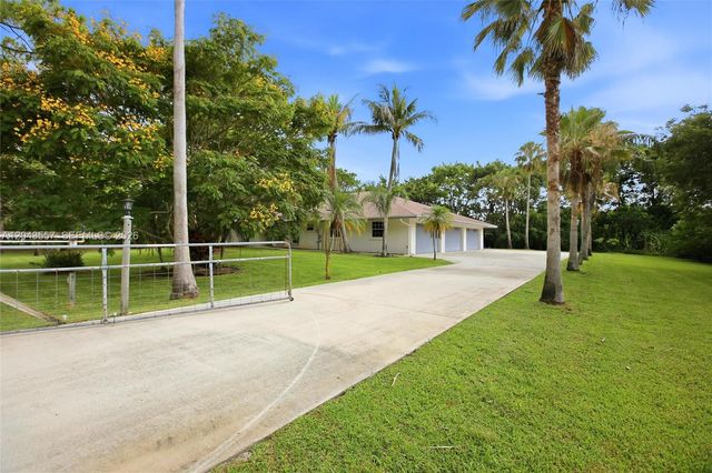 14727 N 94th St N, West Palm Beach, FL 33412