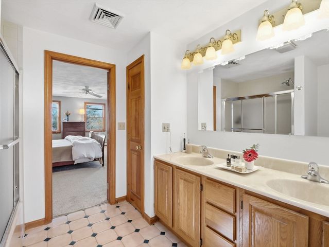 195 Farnum St, North Andover, MA 01845