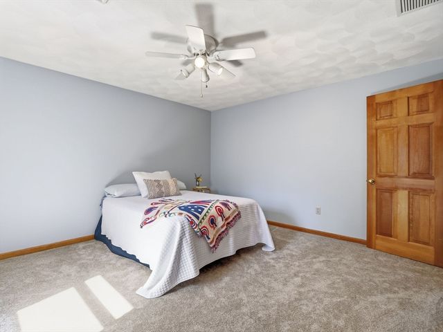 195 Farnum St, North Andover, MA 01845