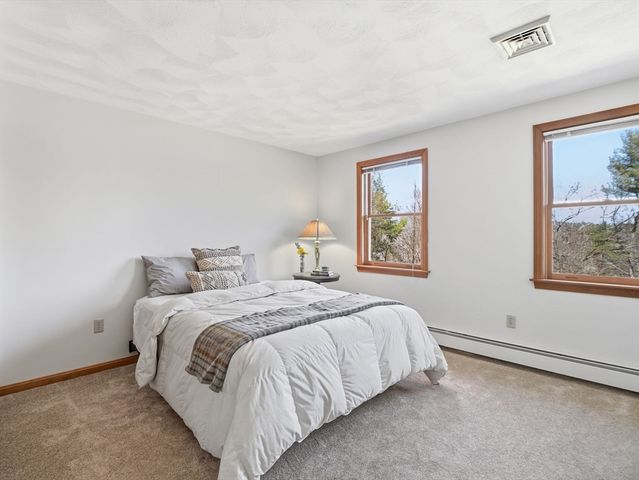 195 Farnum St, North Andover, MA 01845