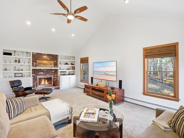 195 Farnum St, North Andover, MA 01845