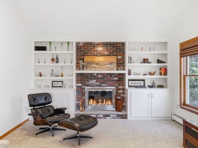 195 Farnum St, North Andover, MA 01845