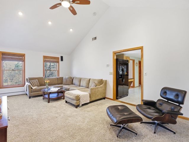 195 Farnum St, North Andover, MA 01845