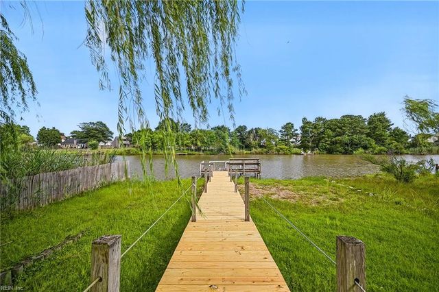 1812 Bernstein DR, Virginia Beach, VA 23454