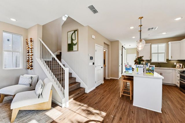 6417 Ventris Walk, Sacramento, CA 95823