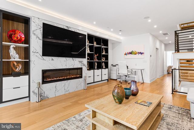 227 E ALLEN ST, Philadelphia, PA 19125