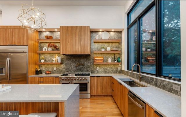 227 E ALLEN ST, Philadelphia, PA 19125