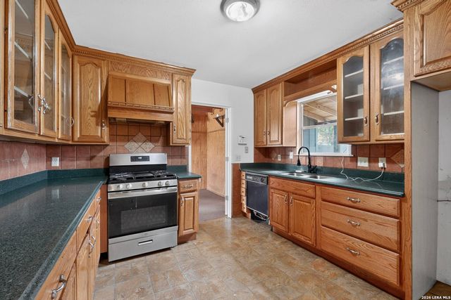 5215 Village Row, San Antonio, TX 78218