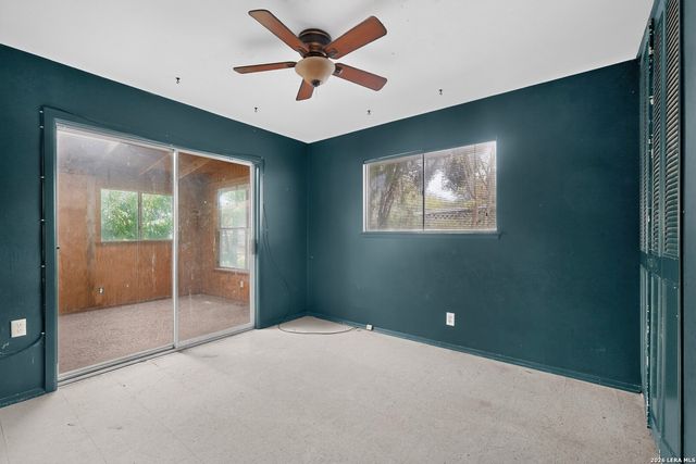 5215 Village Row, San Antonio, TX 78218