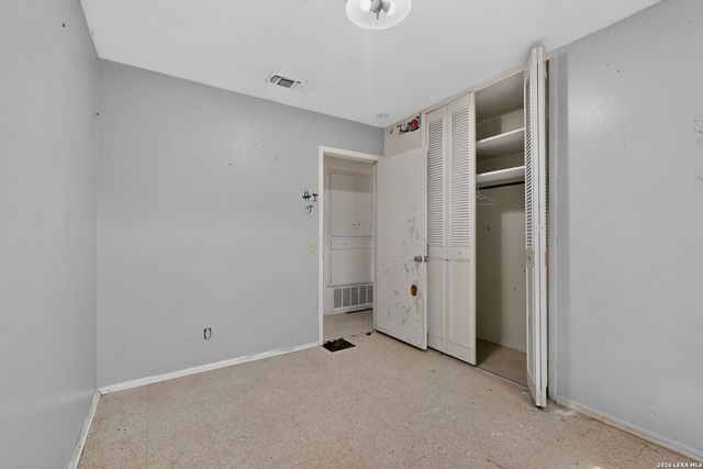 5215 Village Row, San Antonio, TX 78218