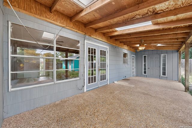 5215 Village Row, San Antonio, TX 78218