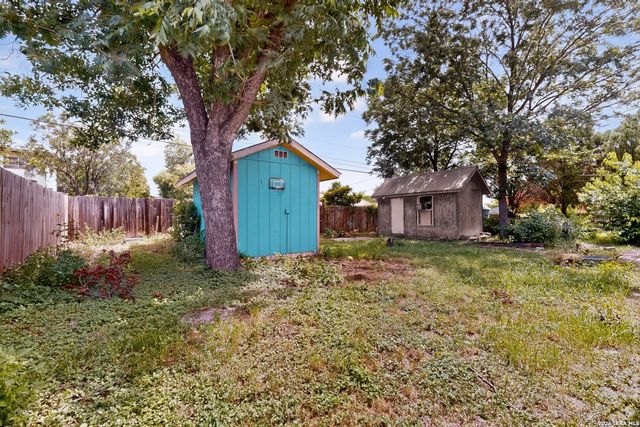 5215 Village Row, San Antonio, TX 78218