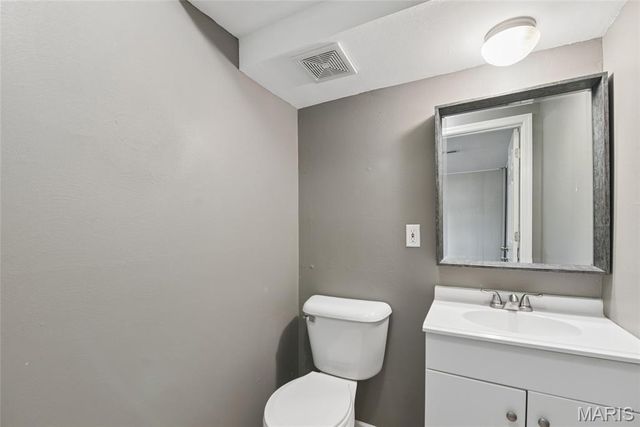 835 Lilybud Court, Ballwin, MO 63011