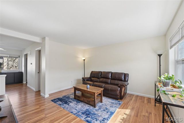 835 Lilybud Court, Ballwin, MO 63011