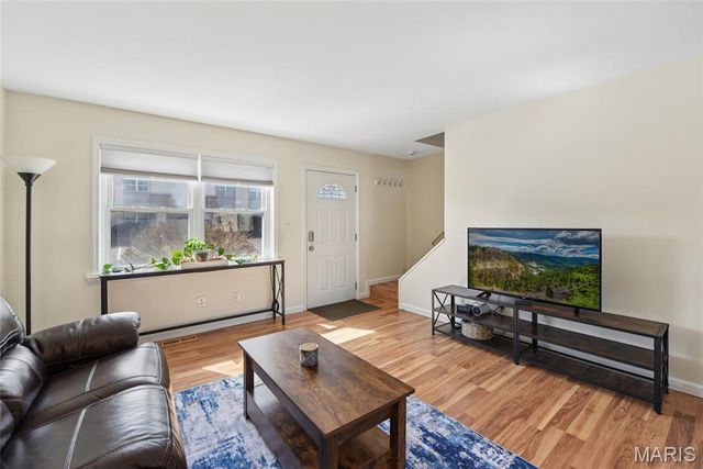 835 Lilybud Court, Ballwin, MO 63011