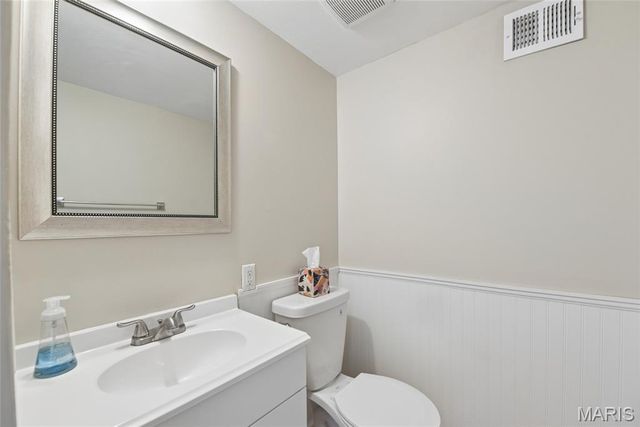 835 Lilybud Court, Ballwin, MO 63011