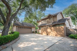 1030 Oyster Bay Drive, Sugar Land, TX 77478