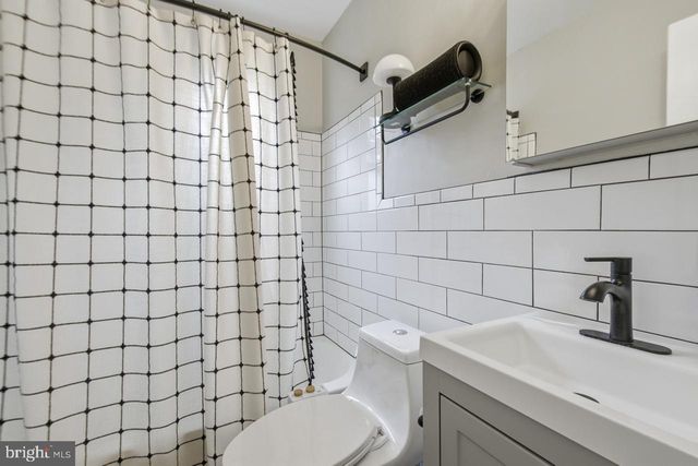 3916 VERMONT AVE, Alexandria, VA 22304