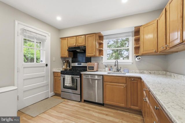 3916 VERMONT AVE, Alexandria, VA 22304