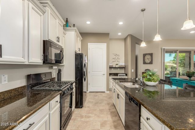 41626 W HARVEST MOON Drive, Maricopa, AZ 85138