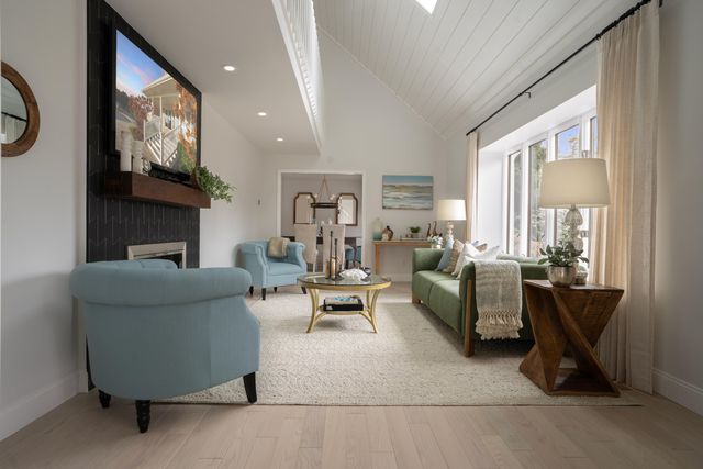 7 Blue Fin, Mashpee, MA 02649