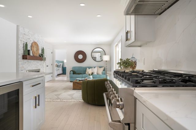 7 Blue Fin, Mashpee, MA 02649