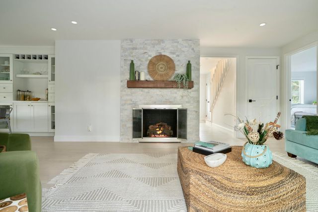 7 Blue Fin, Mashpee, MA 02649