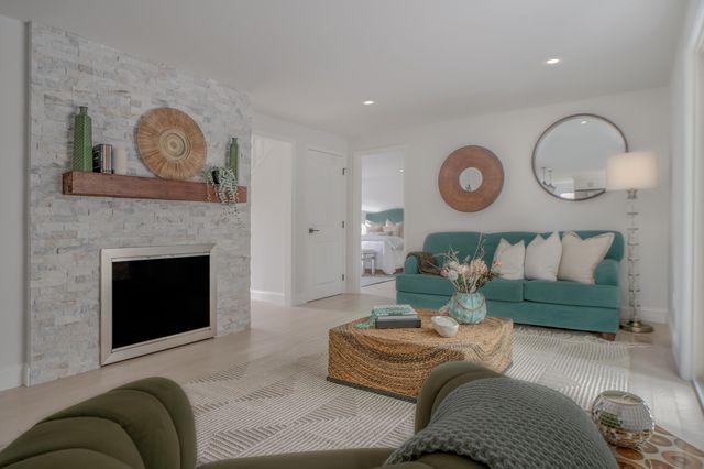 7 Blue Fin, Mashpee, MA 02649