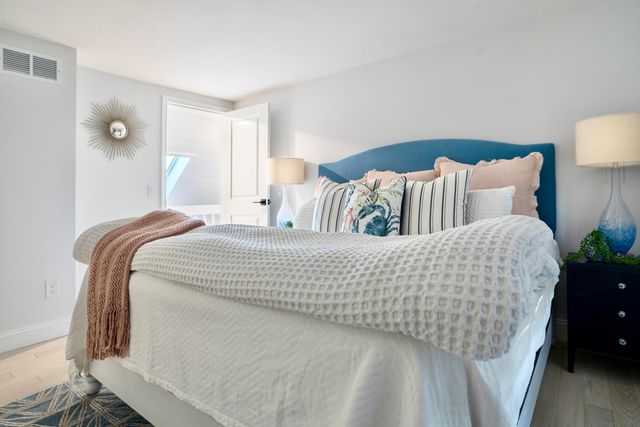 7 Blue Fin, Mashpee, MA 02649