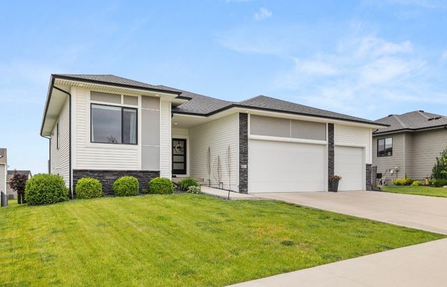 604 Meadow Road, Adel, IA 50003