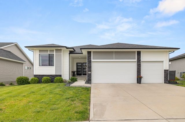 604 Meadow Road, Adel, IA 50003
