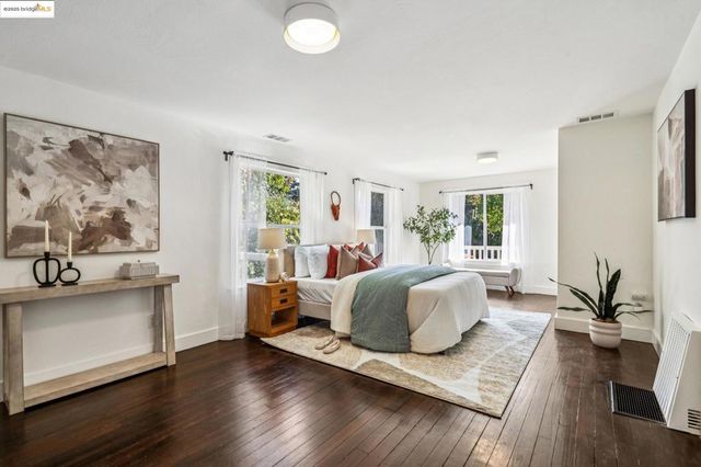 1054 54th St., Oakland, CA 94608