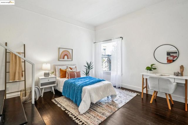 1054 54th St., Oakland, CA 94608