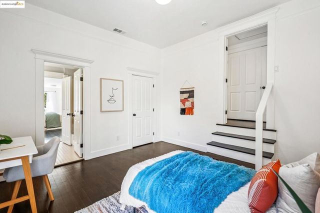 1054 54th St., Oakland, CA 94608