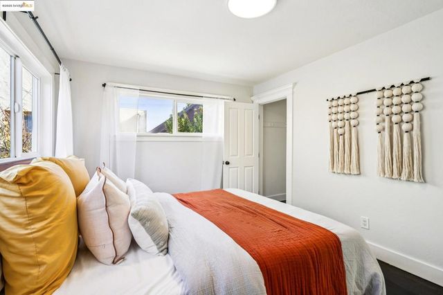 1054 54th St., Oakland, CA 94608