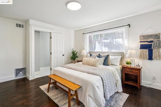 1054 54th St., Oakland, CA 94608