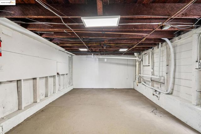 1054 54th St., Oakland, CA 94608